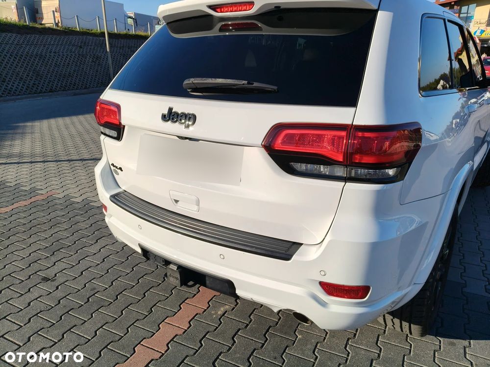 Jeep Grand Cherokee - 15