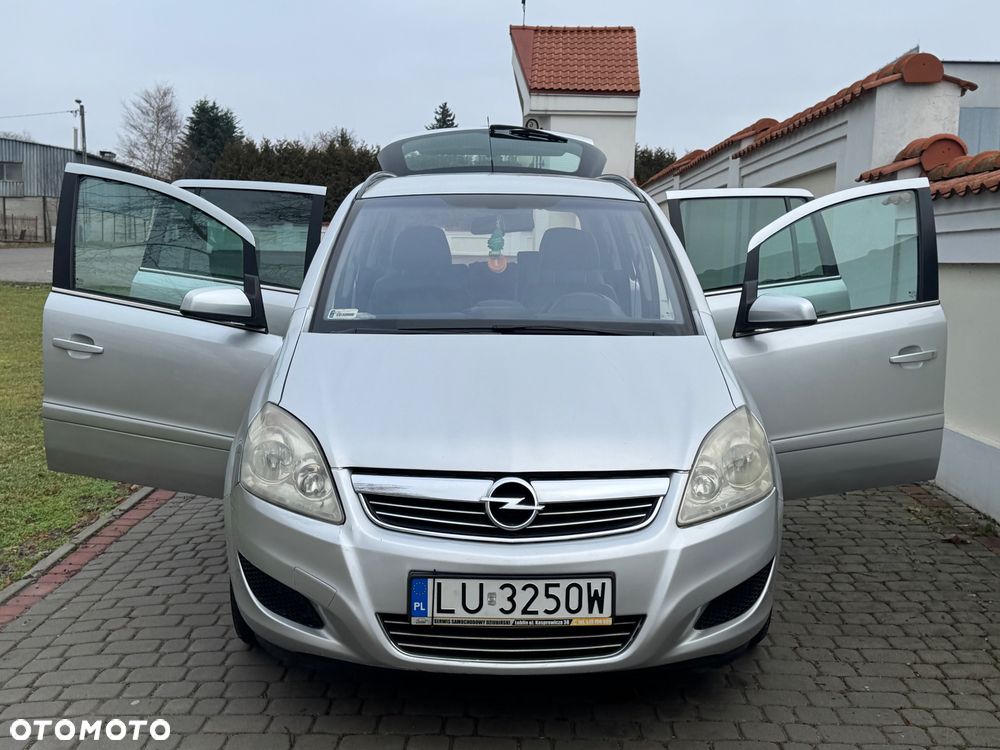 Opel Zafira - 9