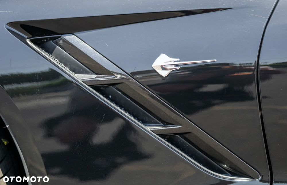 Chevrolet Corvette - 5