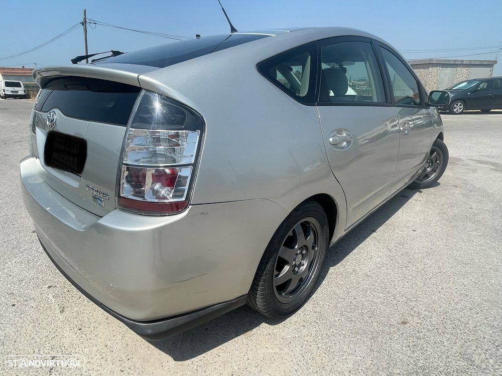 Toyota Prius 1.5 VVT-i Híbrido - 3