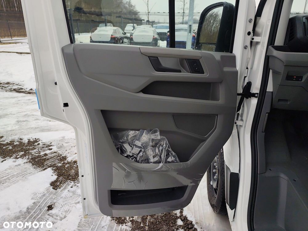 Volkswagen Crafter 35 Furgon, 2,0 TDI SCR 177KM,  6-bieg man., r.o: 4490 mm - 10