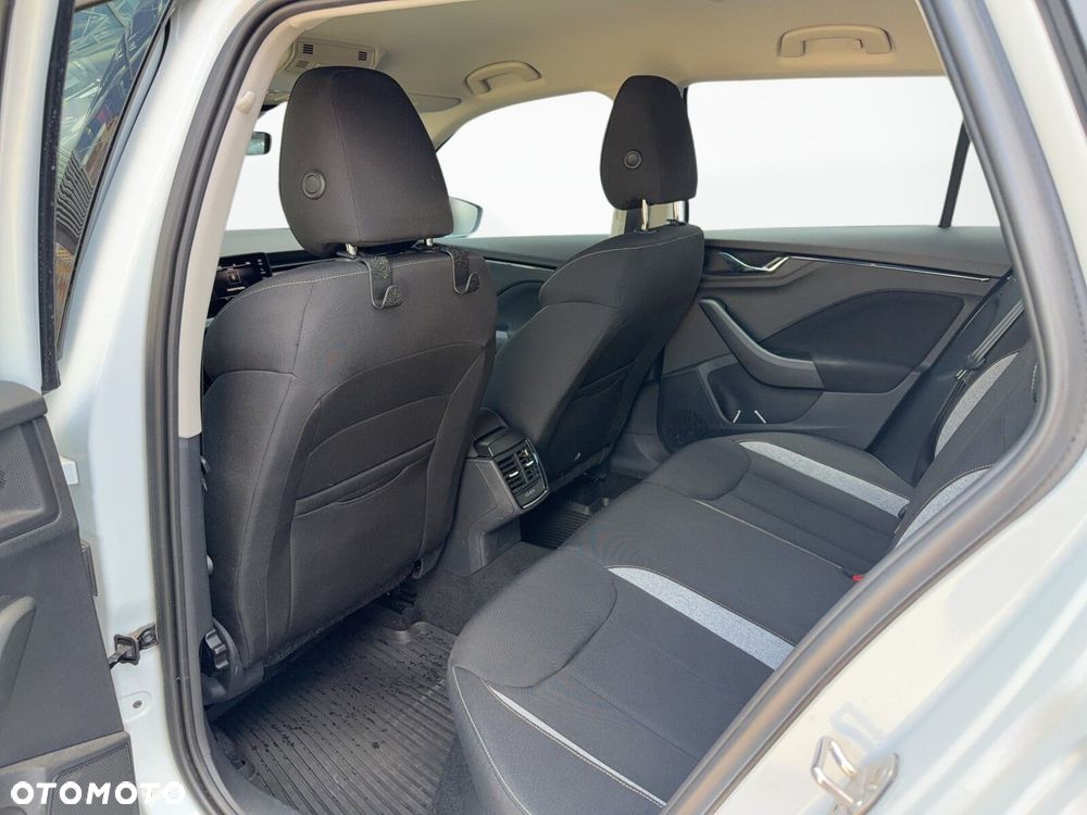 Skoda Kamiq 1.0 TSI Selection - 35