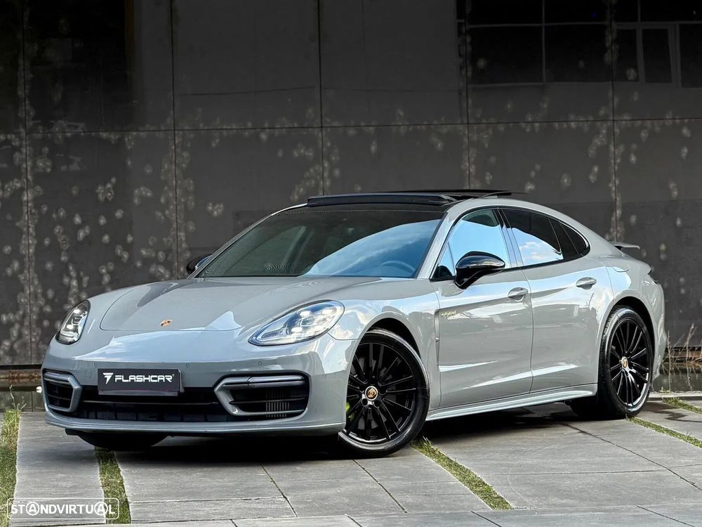 Porsche Panamera 4 E-Hybrid Platinum Edition com PDLS - 61
