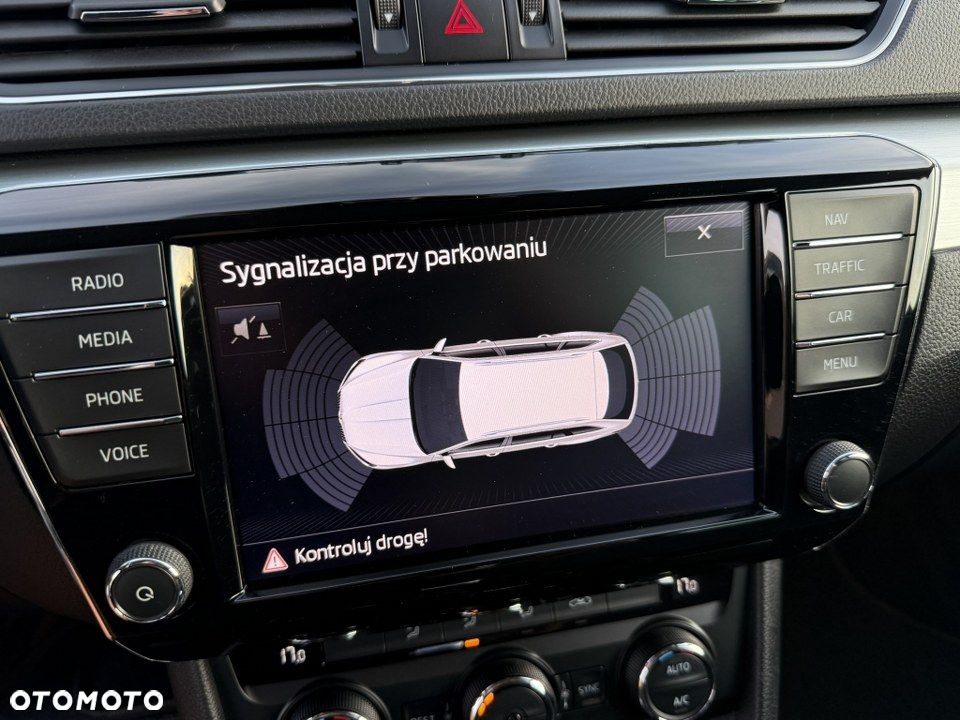 Skoda Superb 1.8 TSI Sportline DSG - 25