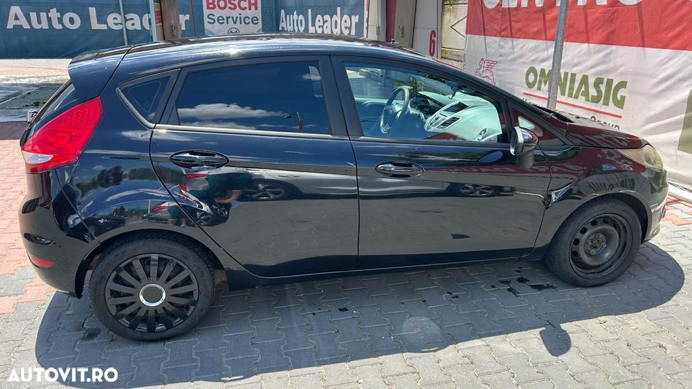 FORD Fiesta 2011 — imagine 2