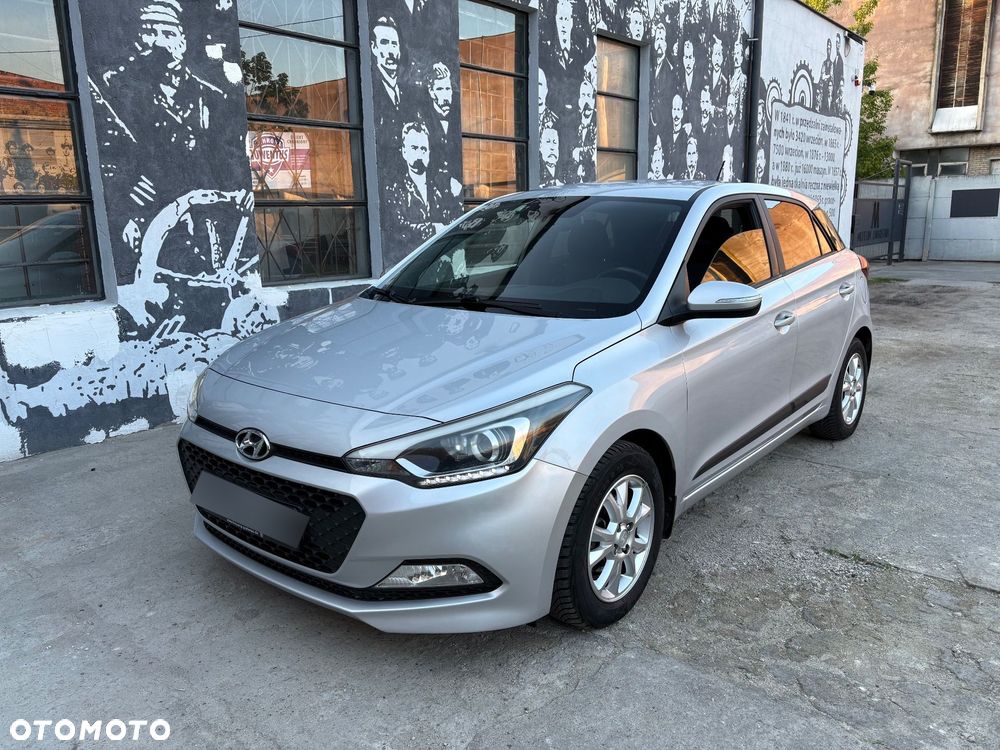 Hyundai i20 1.2 GO - 17