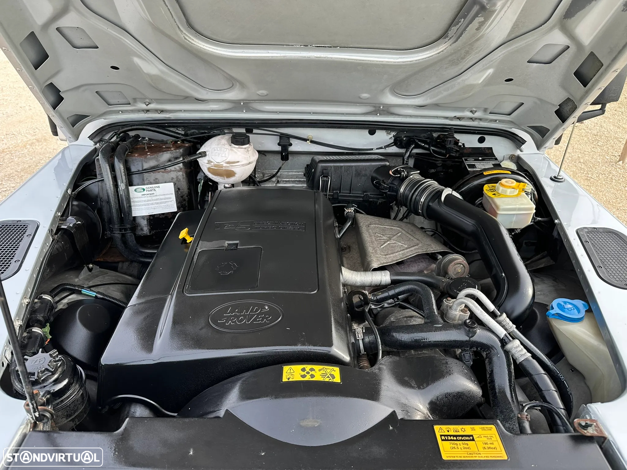 Land Rover Defender 90 SW 2.5 Td5 SE - 40