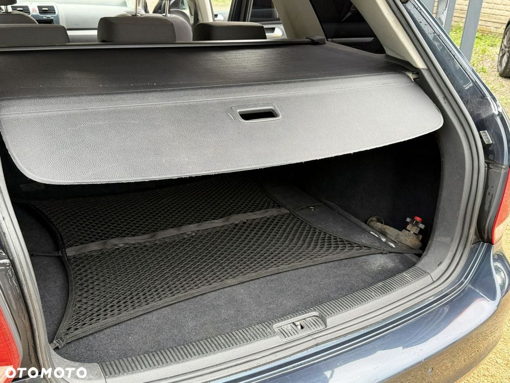 Volkswagen Golf - 24