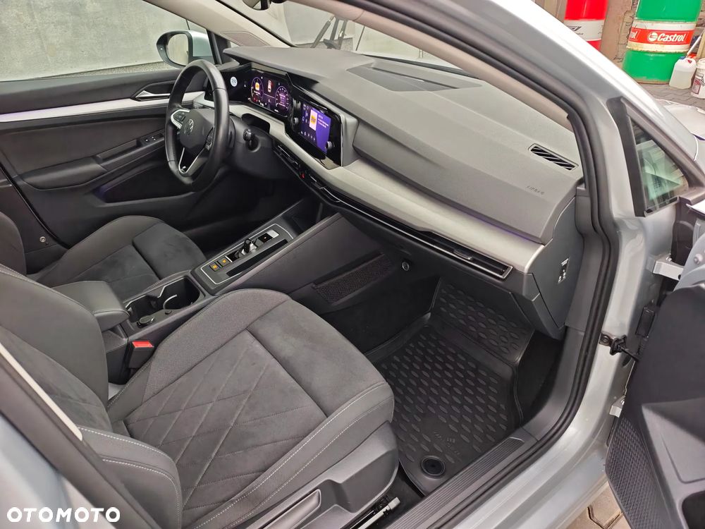 Volkswagen Golf - 11