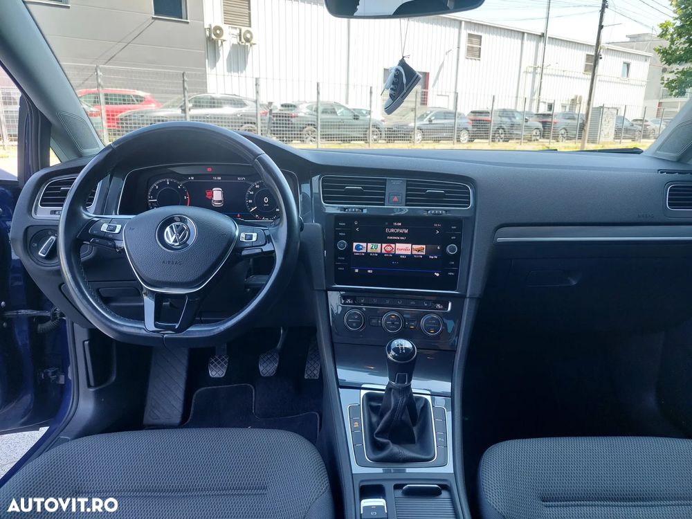 Volkswagen Golf 1.6 TDI Highline - 12