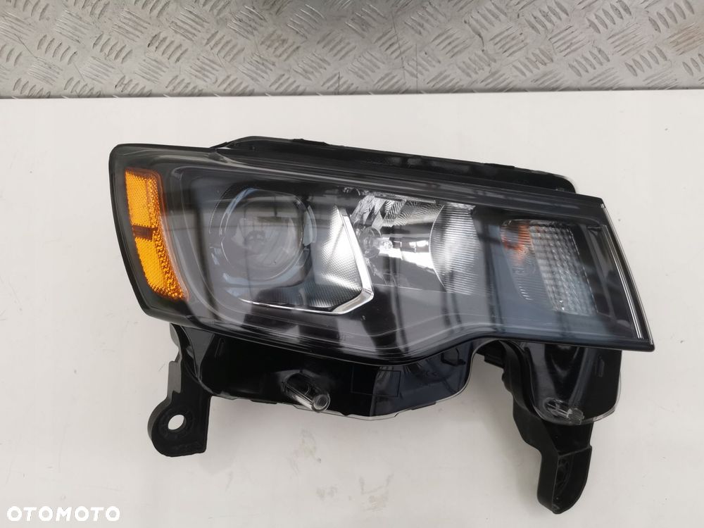 JEEP GRAND CHEROKE WK2 LIFT USA LAMPY PRZOD LEWA PRAWA PRZEDNIA USA ORG - 6