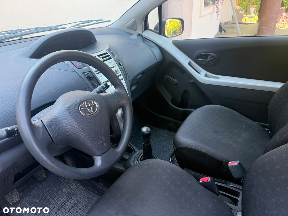 Toyota Yaris 1.0 Luna - 6