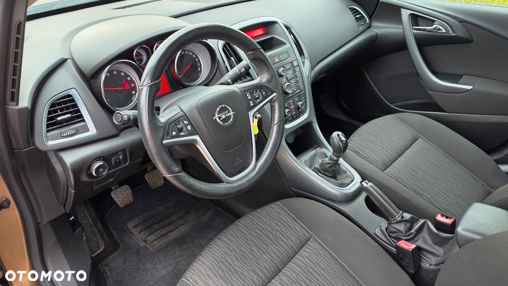 Opel Astra 1.4 Turbo Active - 10