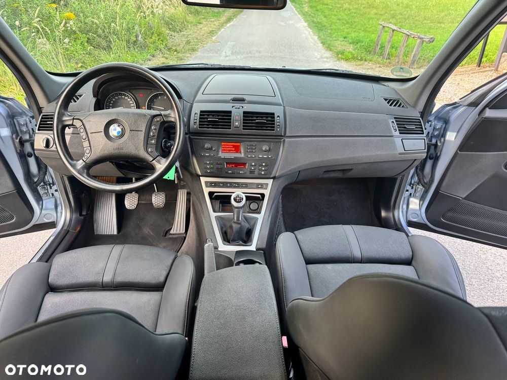 BMW X3 2.5i - 24