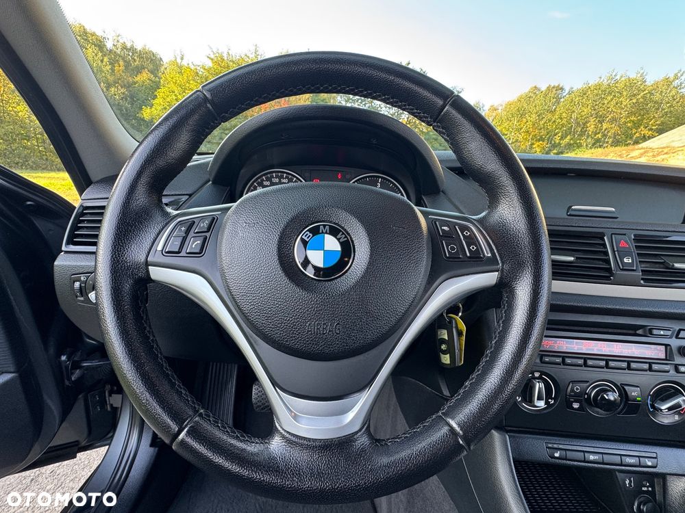 BMW X1 sDrive18d xLine - 34