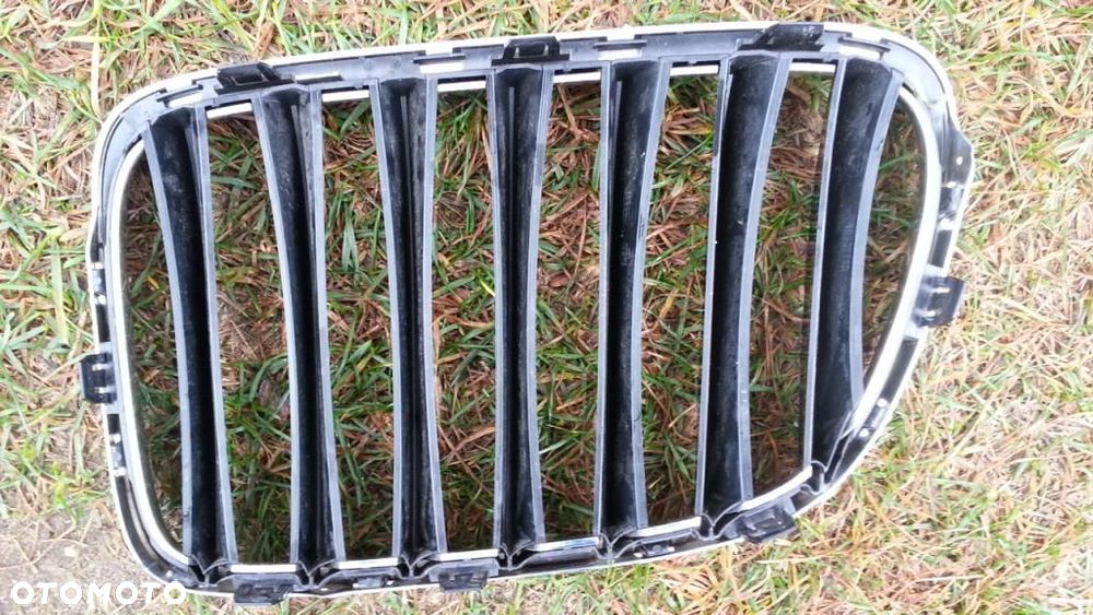BMW X3 F25 GRILL ATRAPA NERKA PRAWA - 2