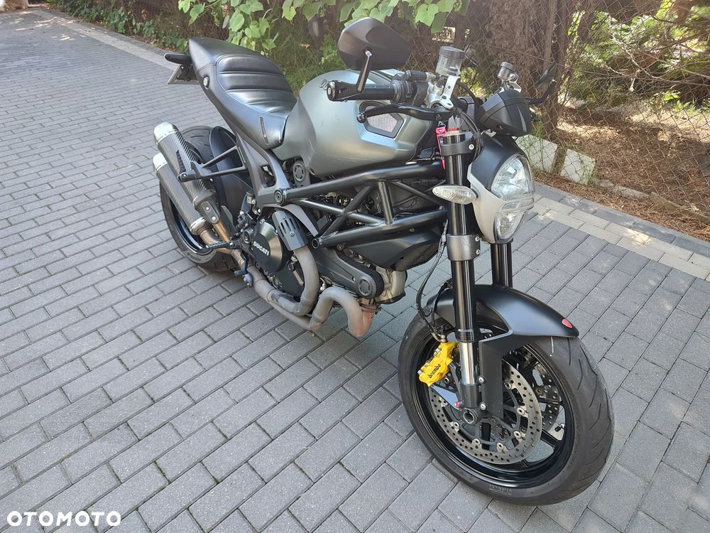 Ducati Monster - 11