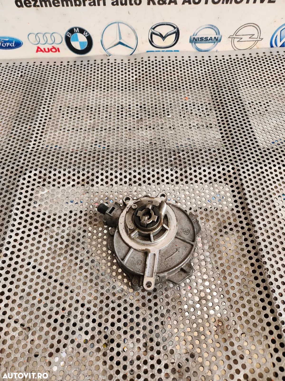 Pompa Vacuum Bmw E90 E91 E92 E93 Cod st732-m3-a - Dezmembrari Arad - 1