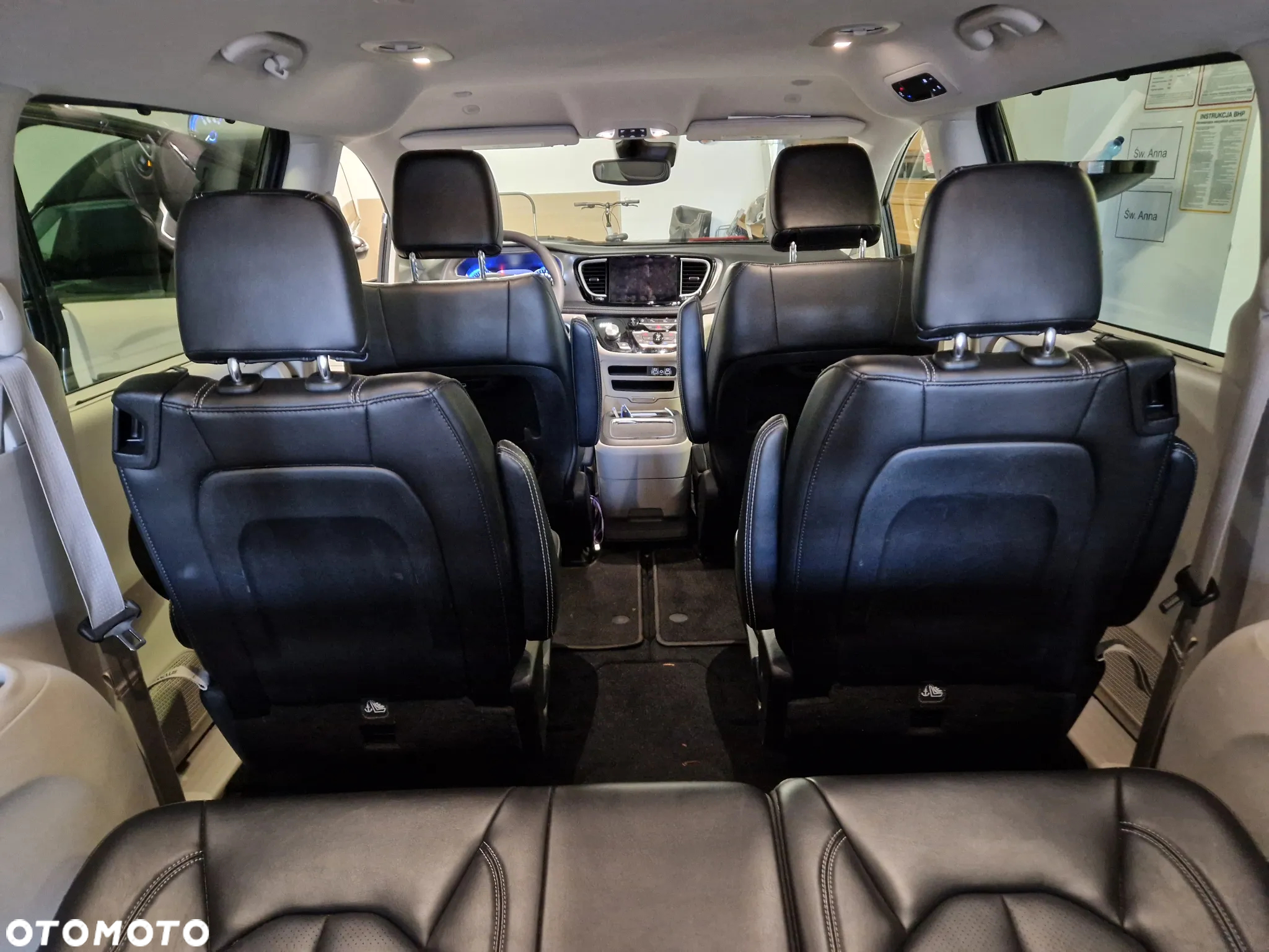 Chrysler Pacifica - 9