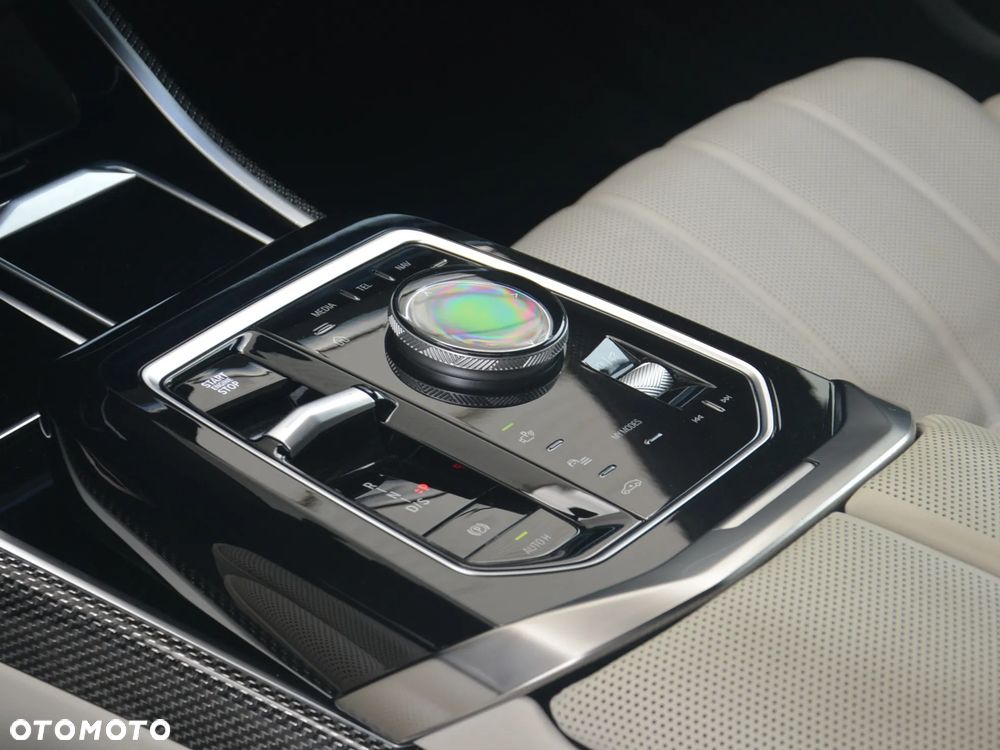BMW Seria 7 740d xDrive mHEV M Sport sport - 16