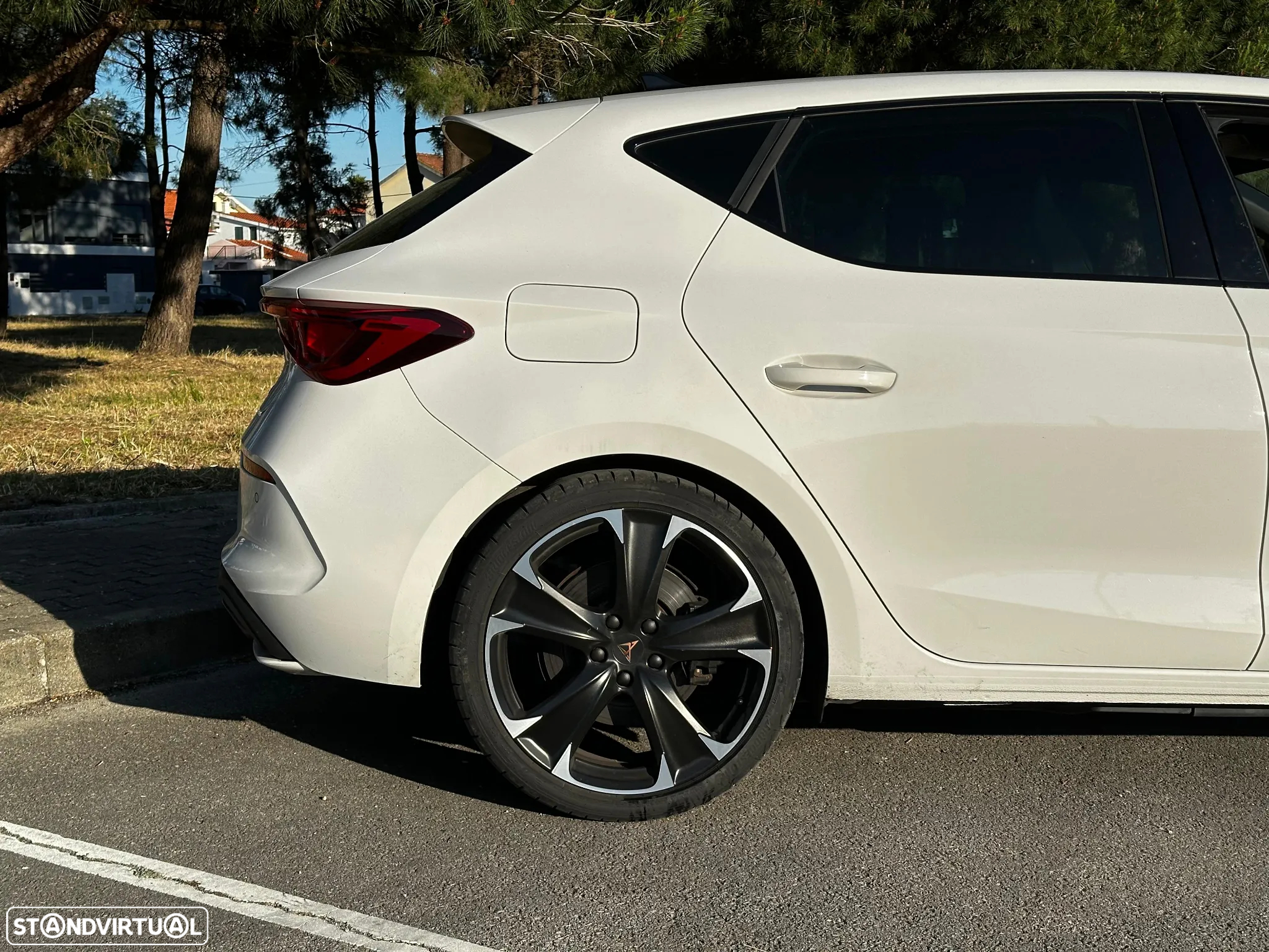 Cupra Leon 1.4 e-Hybrid VZ DSG - 12