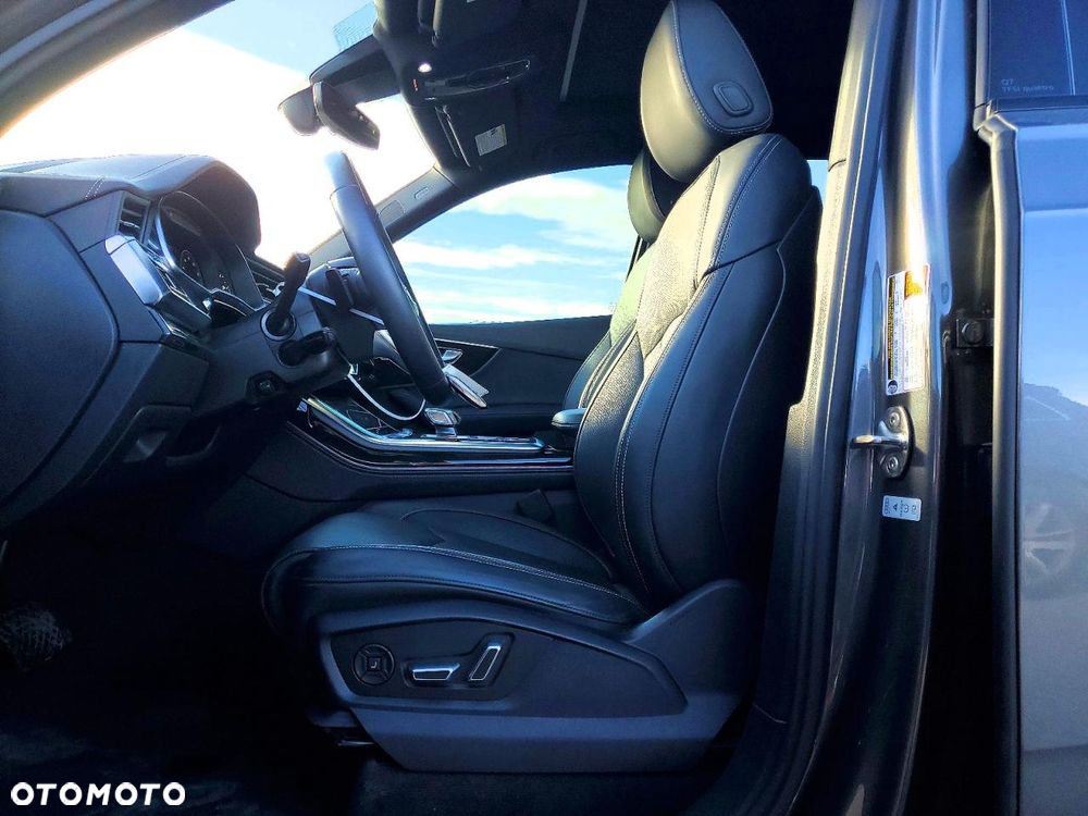 Audi Q7 - 8