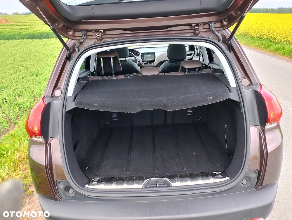 Peugeot 2008 e-HDi FAP 92 STOP & START Allure - 12