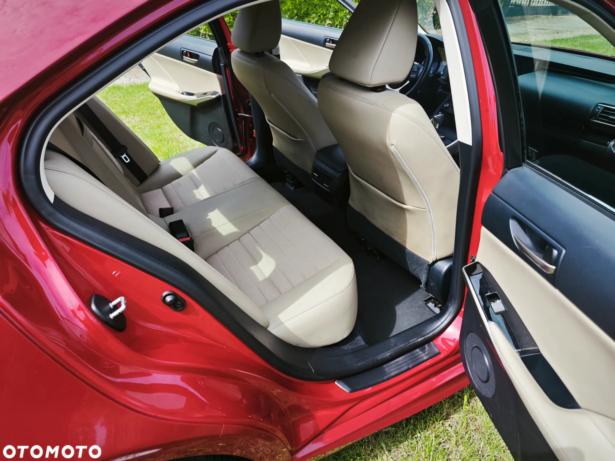 Lexus IS 200t / 300 Elegance - 15
