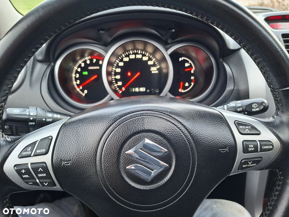 Suzuki Grand Vitara 2.0 De luxe - 12