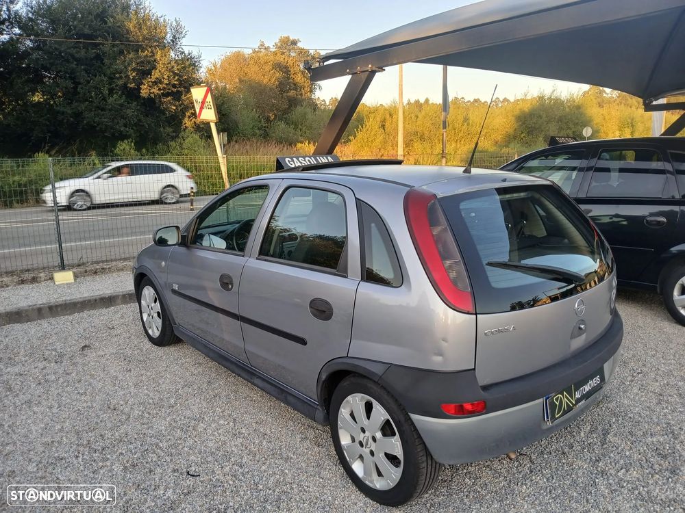 Opel Corsa 1.2 16V City - 8