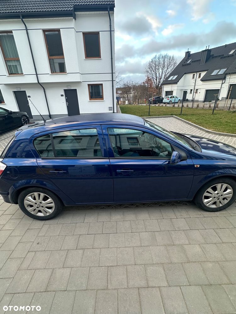Opel Astra 1.6 Cosmo - 4