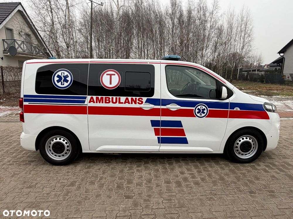Opel Vivaro Karetka Ambulans Ambulance Sanitarny EN1789 - 7
