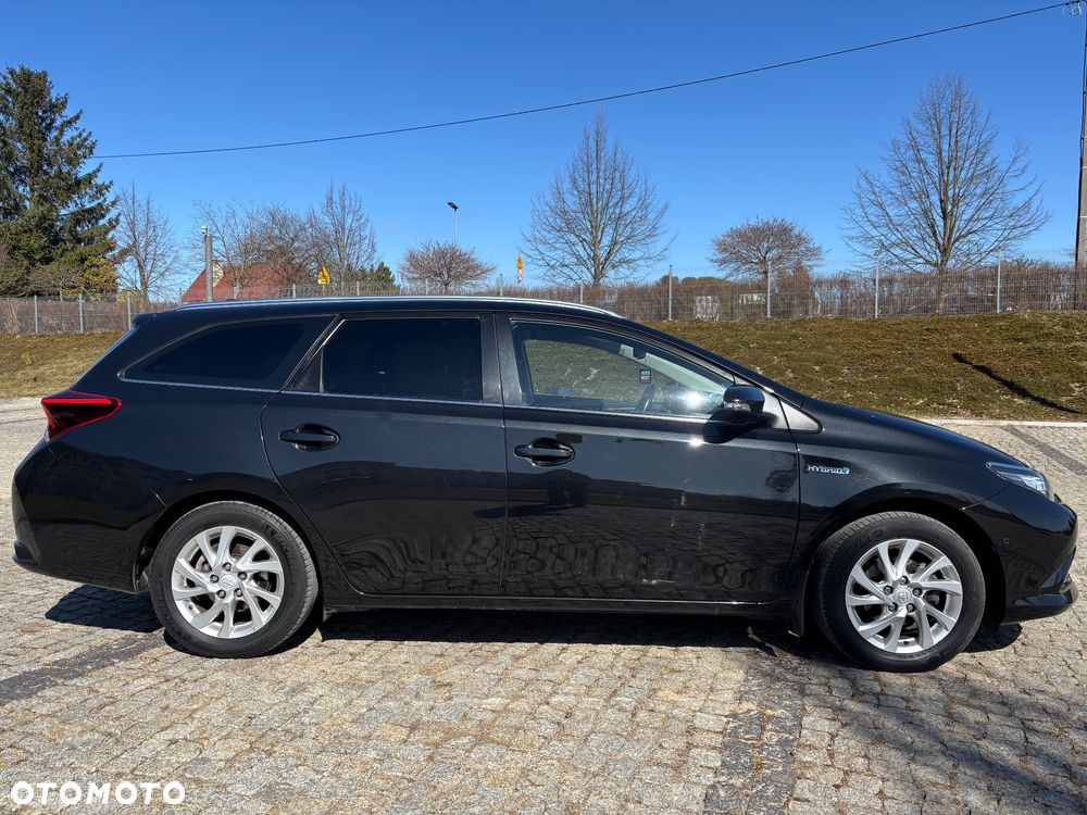 Toyota Auris Hybrid 135 Prestige - 3