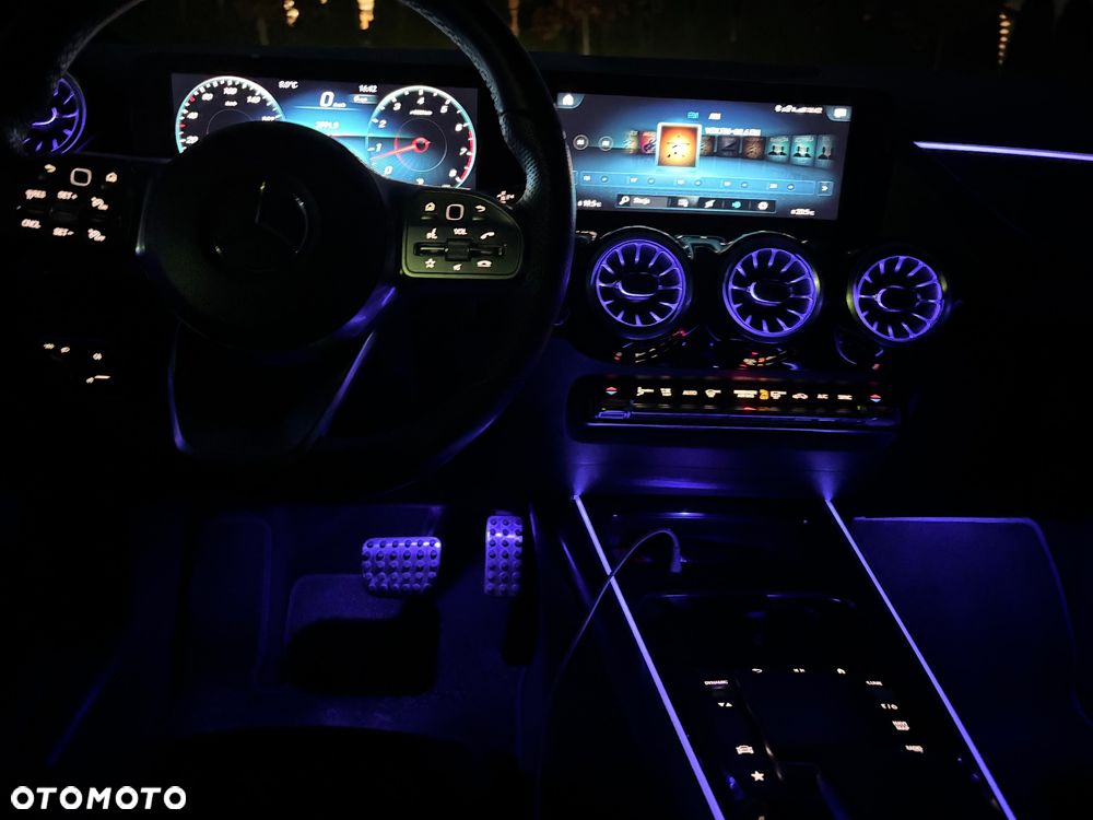 Mercedes-Benz GLA 250 8G-DCT AMG Line - 37