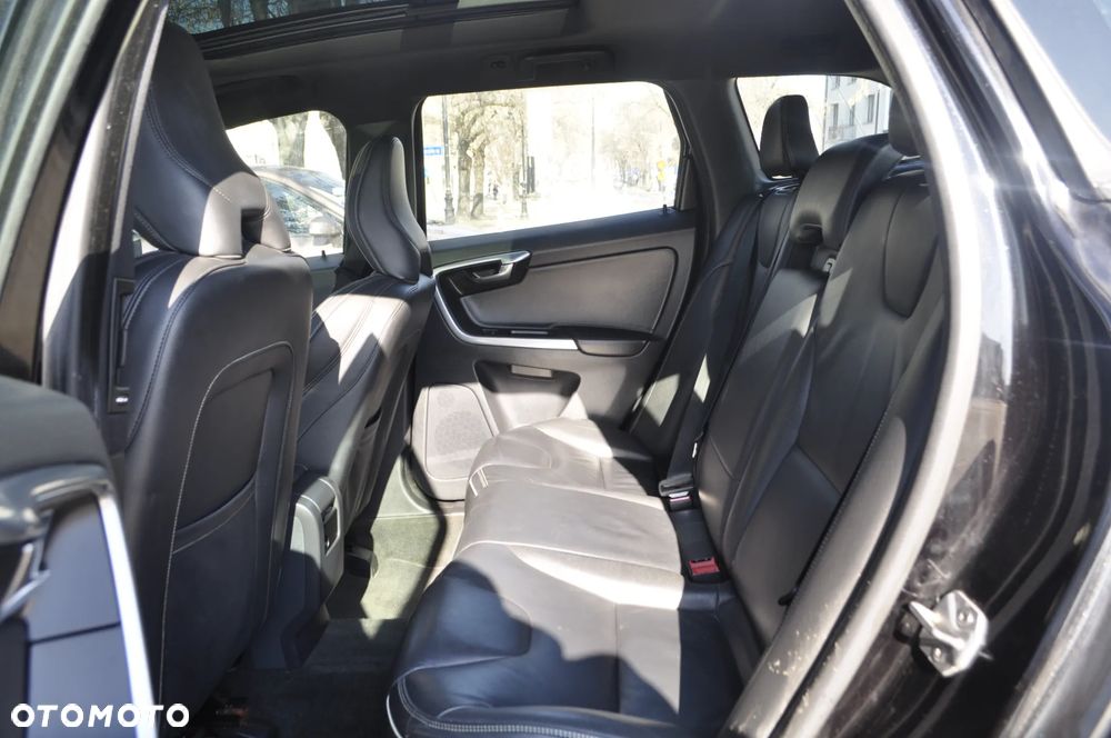Volvo XC 60 D4 Drive-E R-Design Kinetic - 11