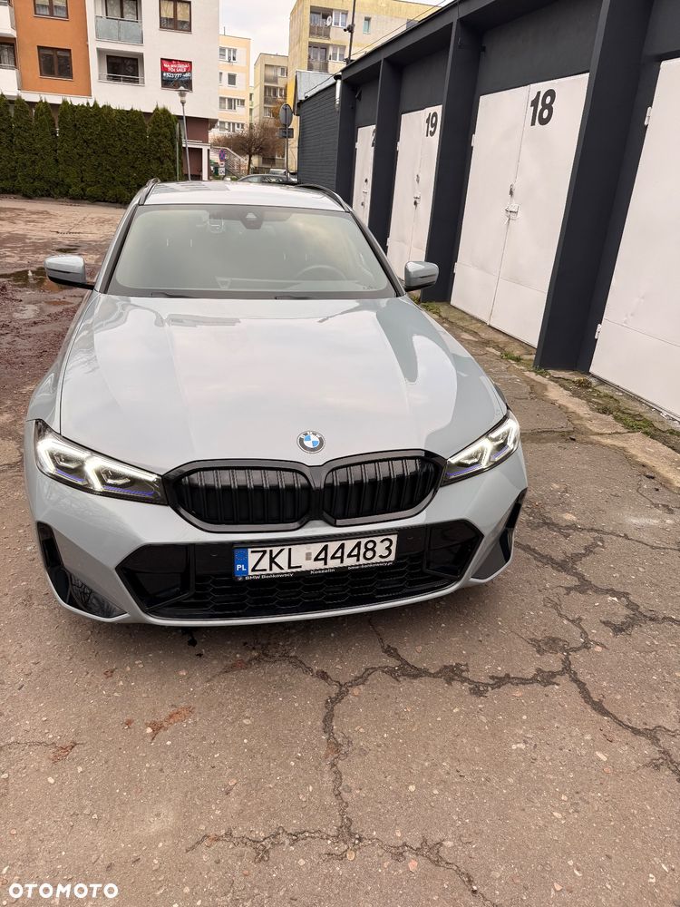 BMW Seria 3 330i xDrive - 1