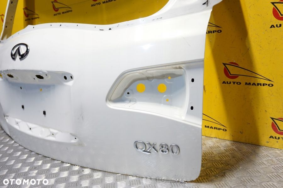 INFINITI QX56 QX80 2010 - 2019 Klapa Bagażnik Tył K010M 1LAMA - 6