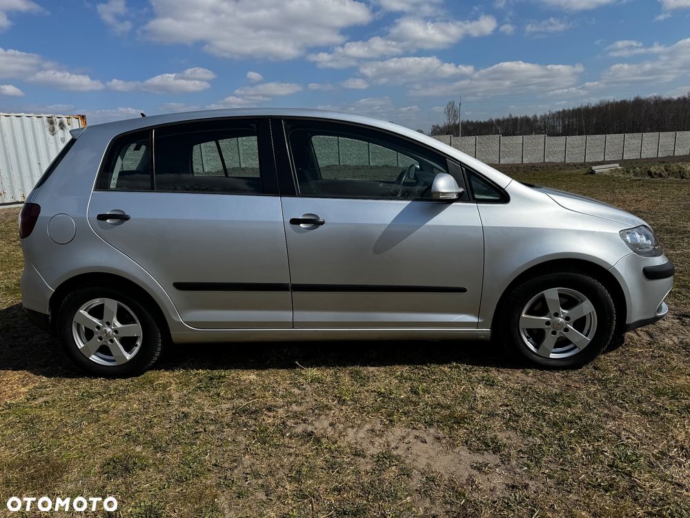 Volkswagen Golf Plus - 10