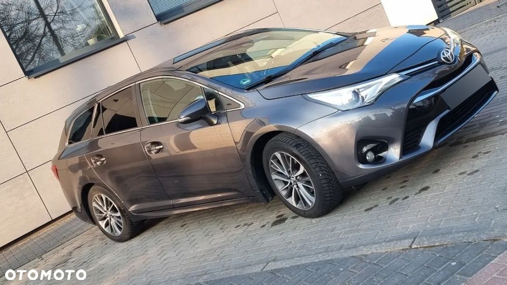 Toyota Avensis 2.0 Premium MS - 4