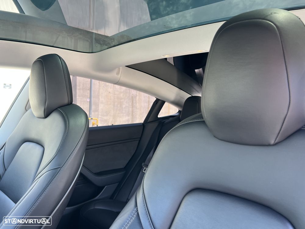 Tesla Model 3 Long Range AWD Dual Motor - 36