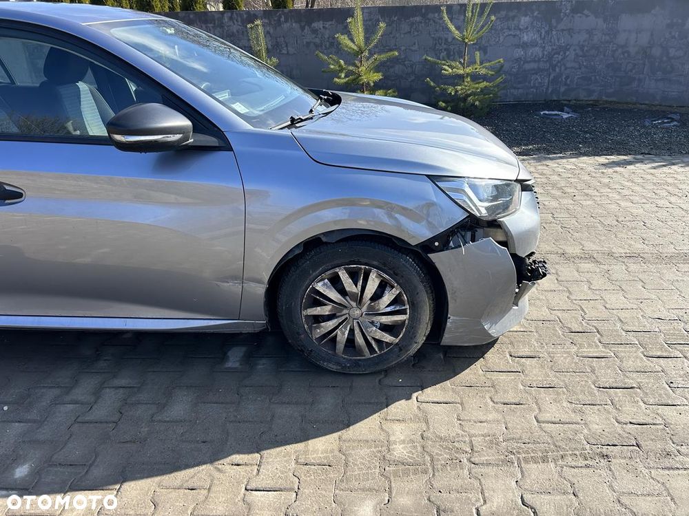 Peugeot 208 - 4