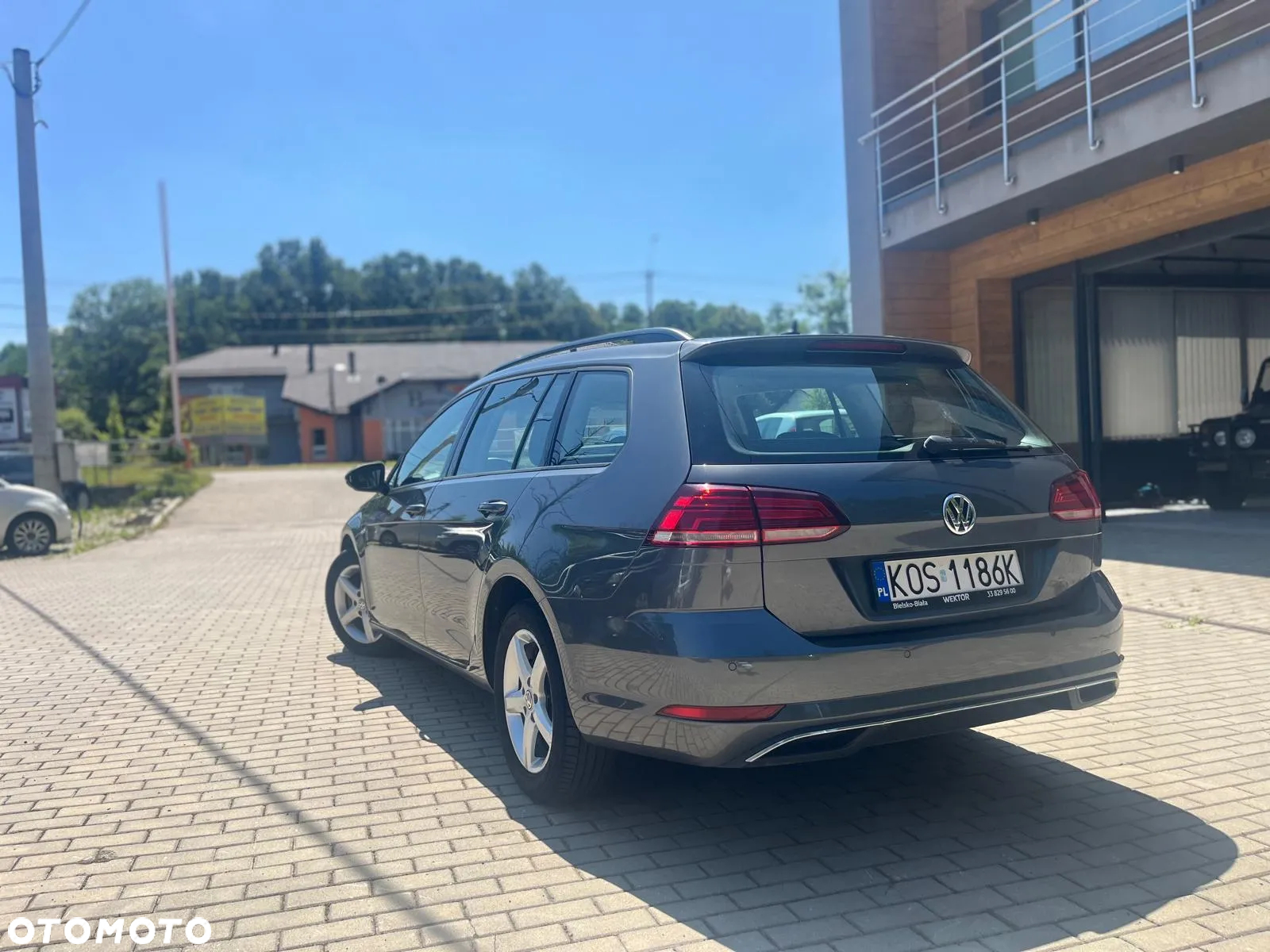 Volkswagen Golf 1.6 TDI SCR Comfortline - 3