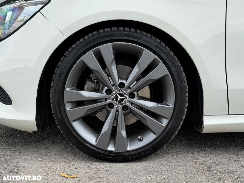 Mercedes-Benz CLA 200 d 7G-DCT Urban - 31