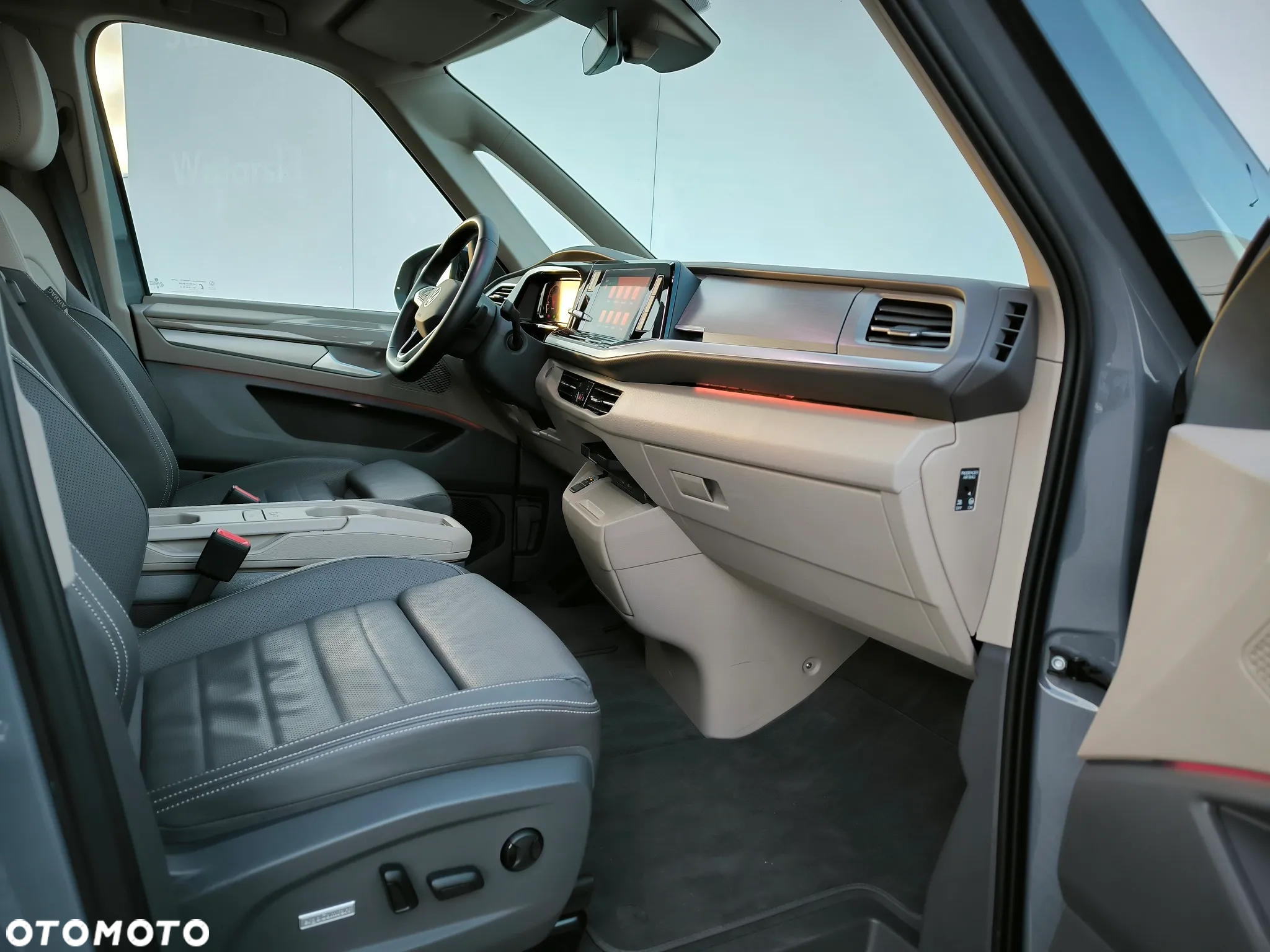 Volkswagen Multivan 2.0 TSI L2 Style DSG - 11