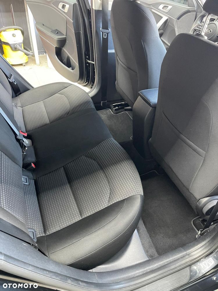 Kia Ceed 1.0 T-GDI OPF Edition 7 - 23