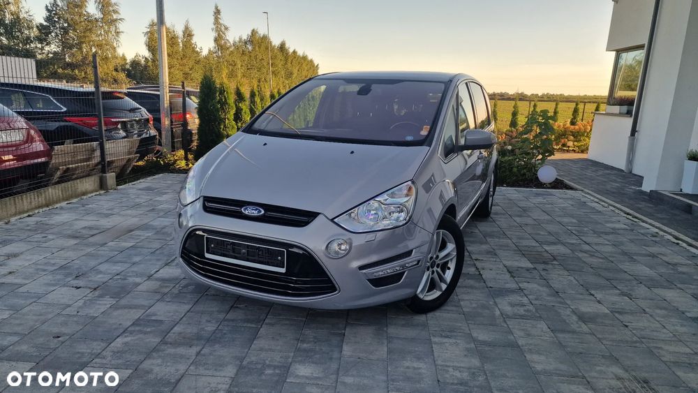 Ford S-Max - 11