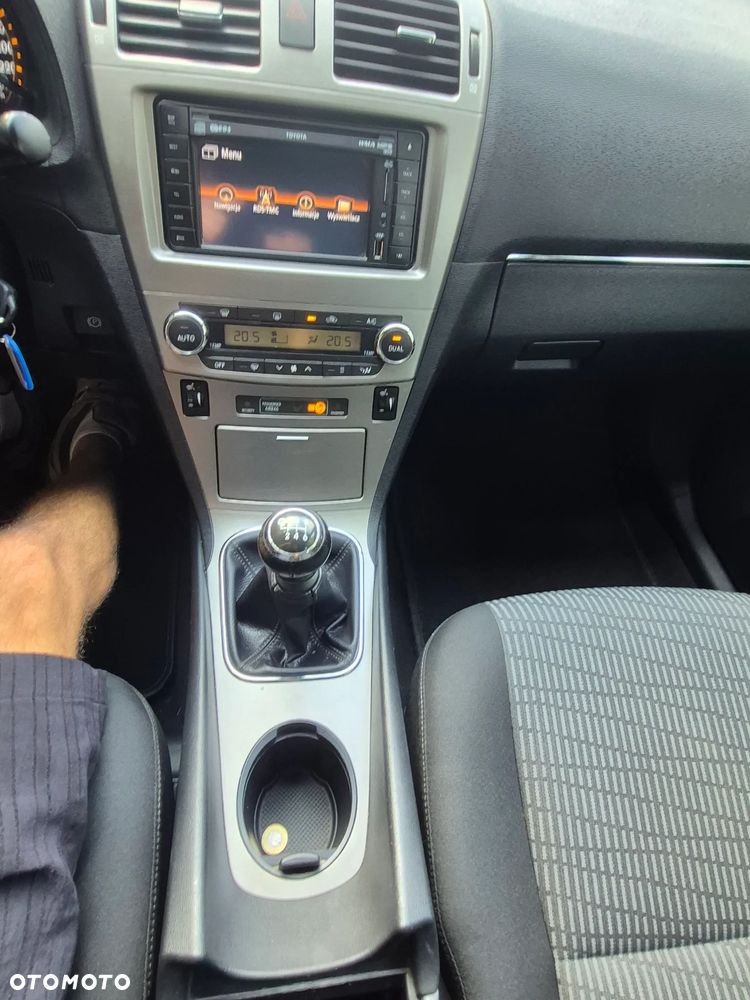 Toyota Avensis 2.0 D-4D Edition - 19