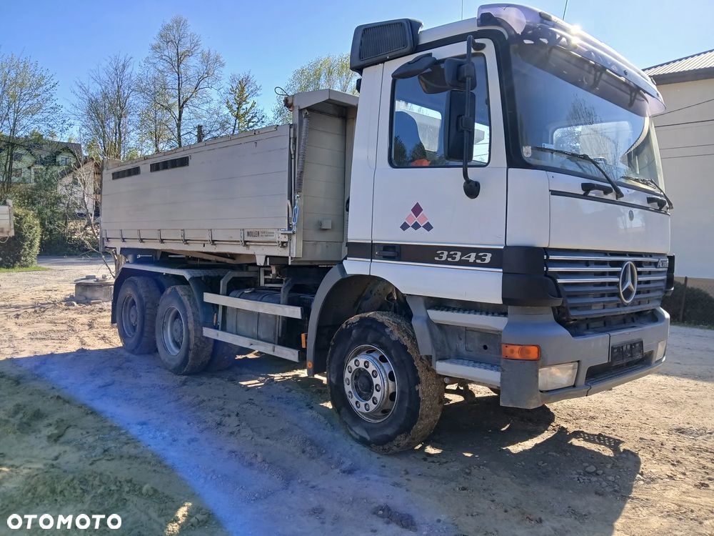 Mercedes-Benz Actros - 2