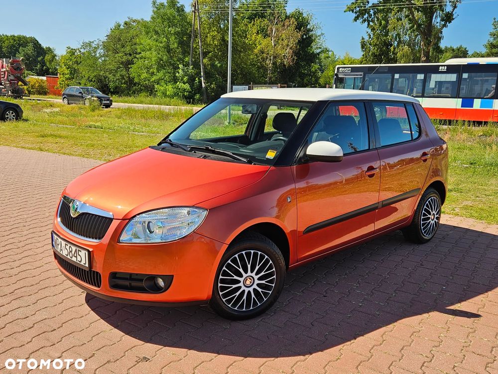 Skoda Fabia 1.2 HTP Cool Colour Edition - 16