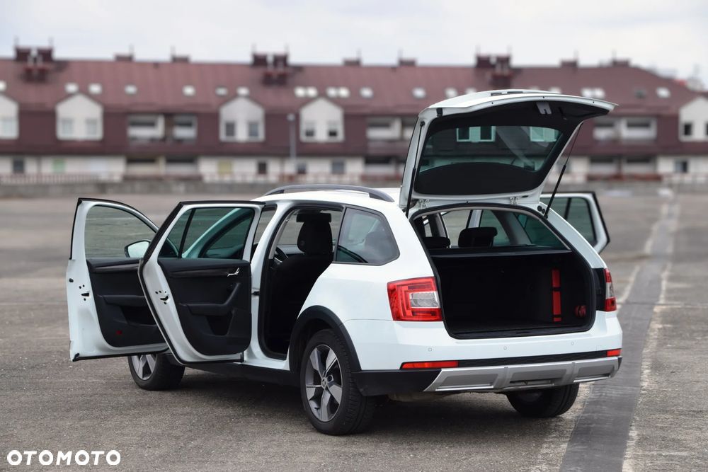 Skoda Octavia 2.0 TDI 4x4 DSG Scout - 8